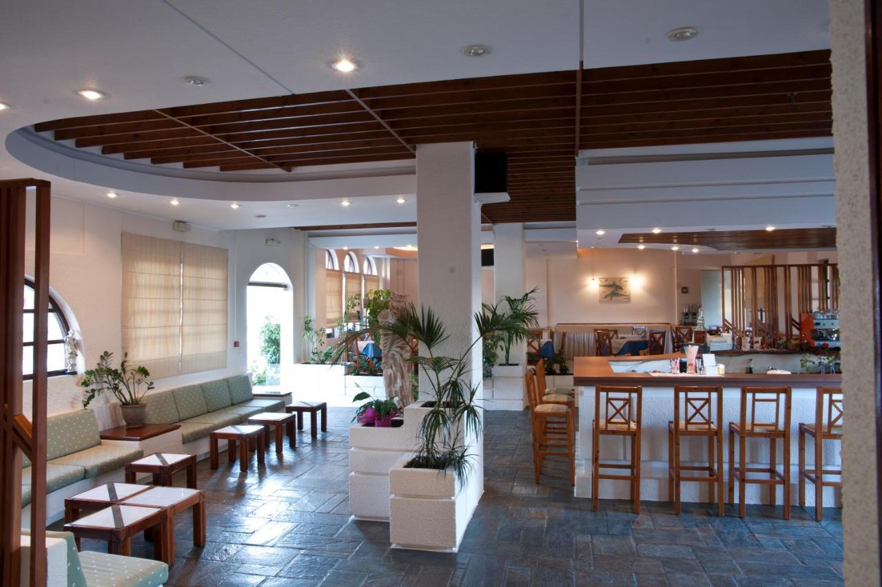 Albatross Hotel Maleme Extérieur photo