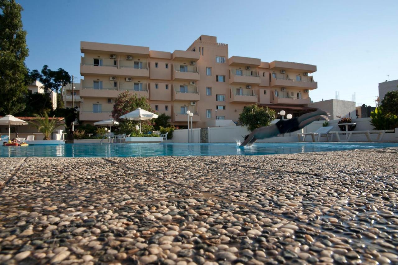 Albatross Hotel Maleme Extérieur photo