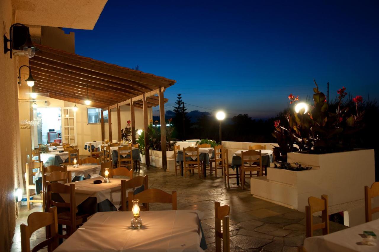 Albatross Hotel Maleme Extérieur photo