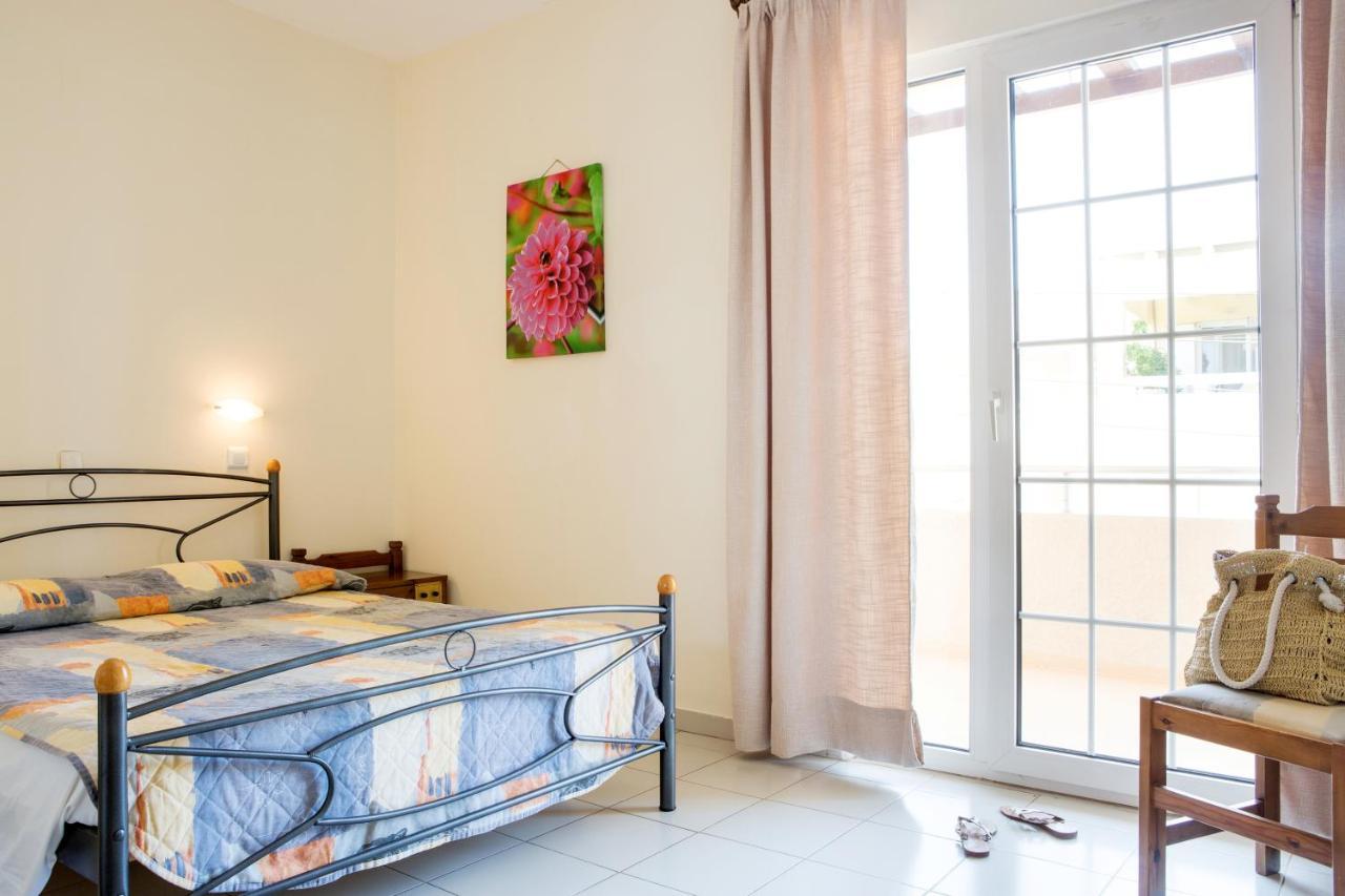 Albatross Hotel Maleme Extérieur photo